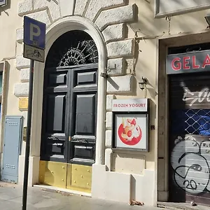 Merulana: A Due Passi Dal Colosseo Appartement